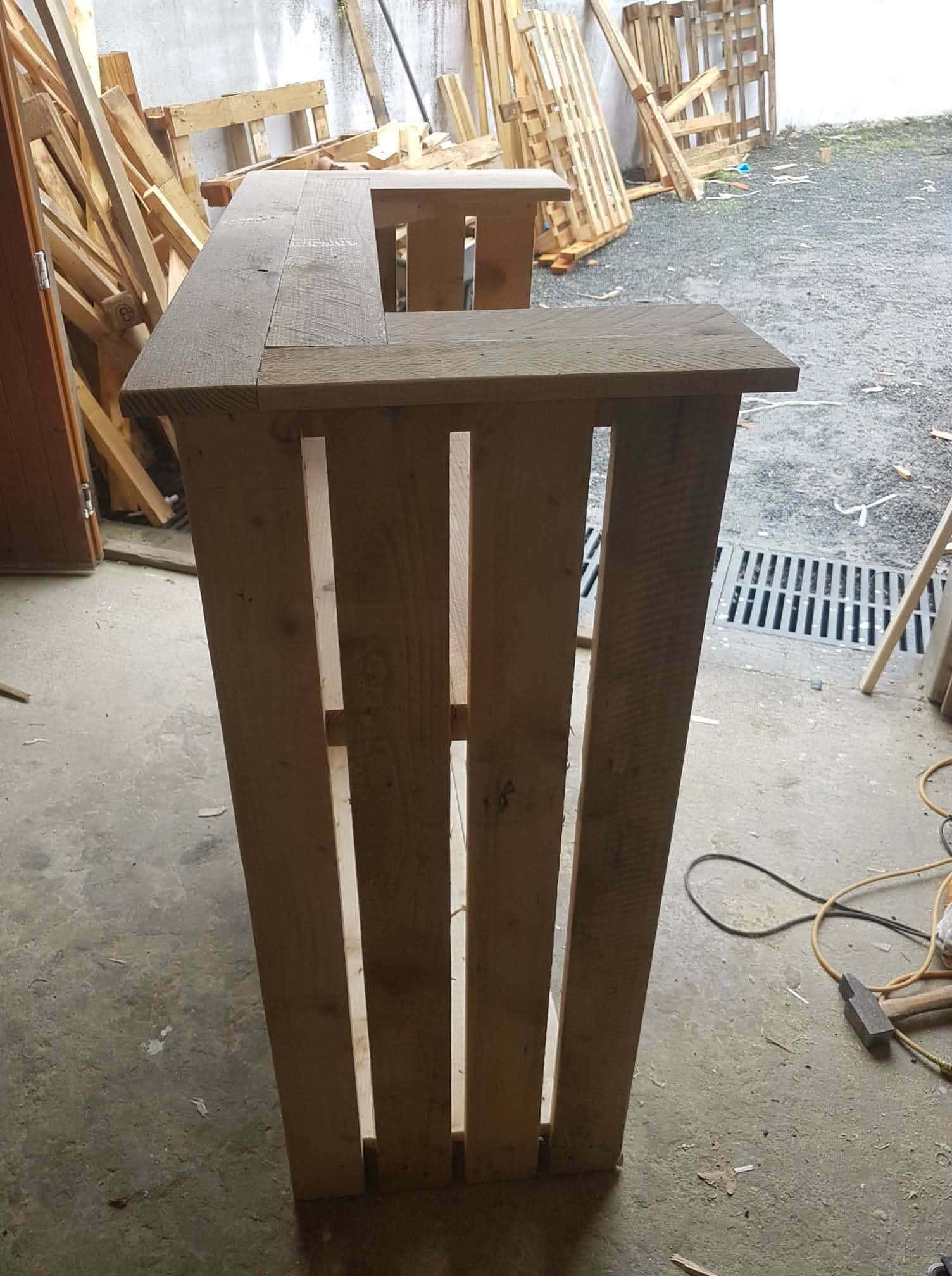 Mini-bar en bois